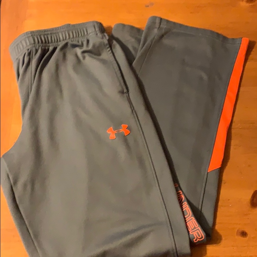 UA boys joggers/sweats YLG